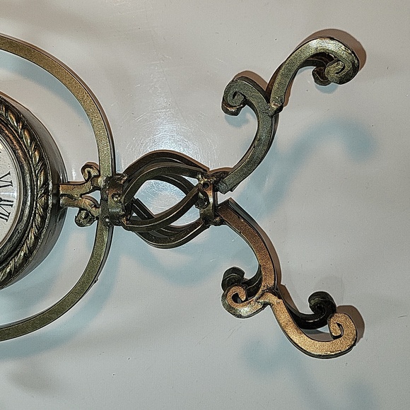 Bronze Plated Quartz Clock - Picture 3 of 14